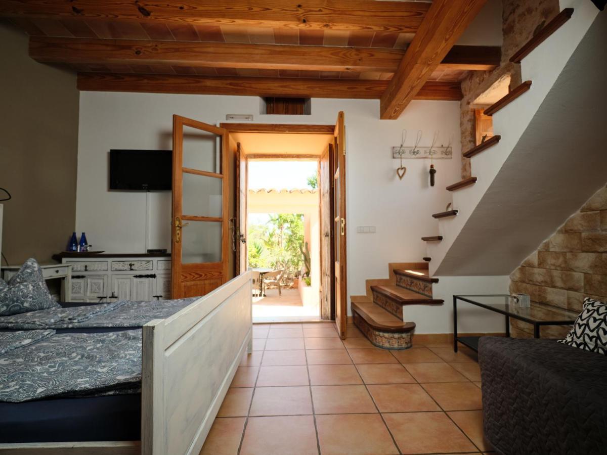Agroturismo S Hort De Can Carrio Ag226 Ses Salines  Exterior foto