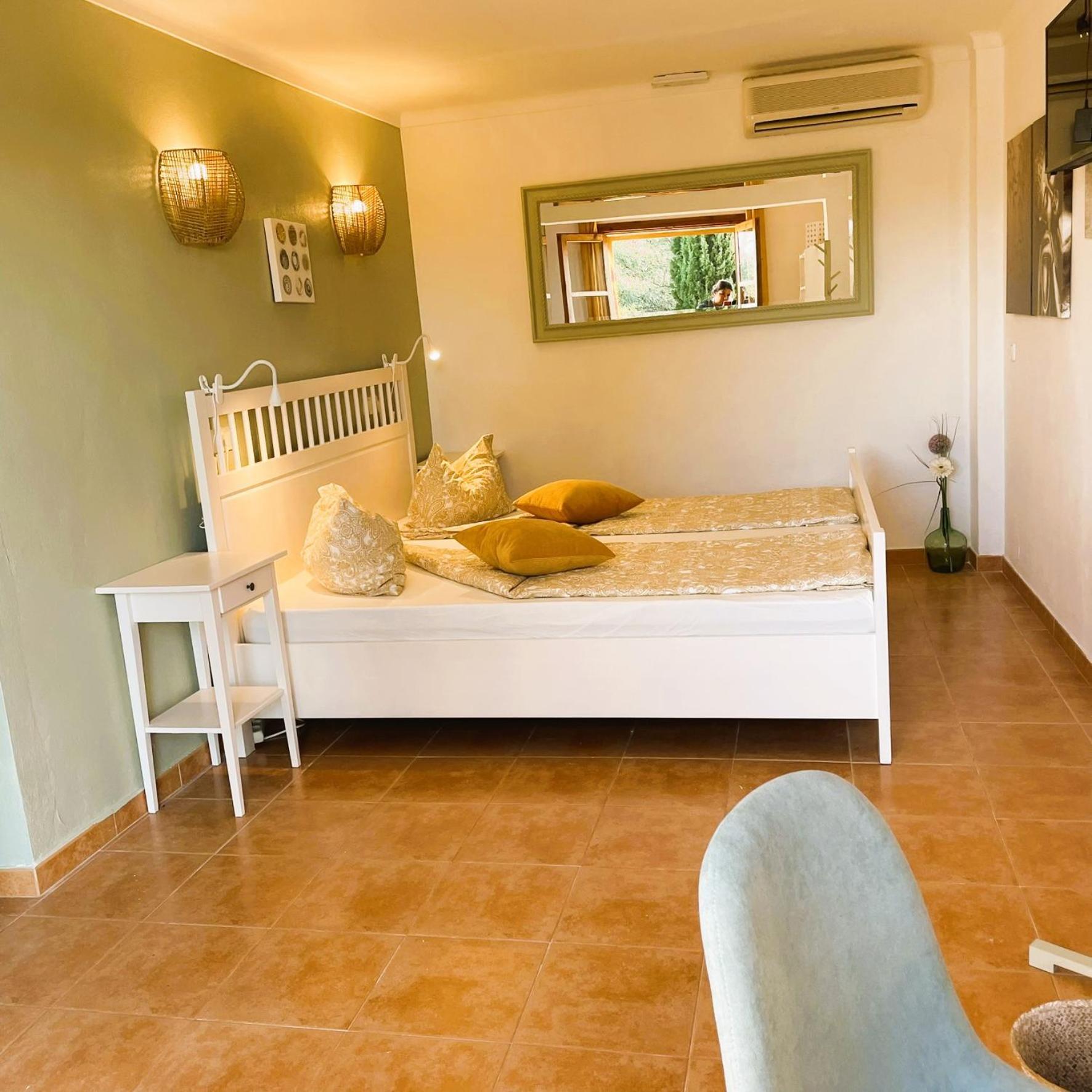 Agroturismo S Hort De Can Carrio Ag226 Ses Salines  Exterior foto